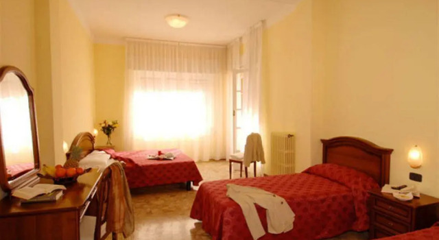 Hotel Valley, Varaa Hotelli Hotellit Milano aamiaisella, lähellä Pasteur, Aamiainen