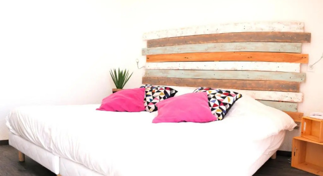 Sunrise Beach Hotel, Забронировать Отель Грюиссан Корбьер