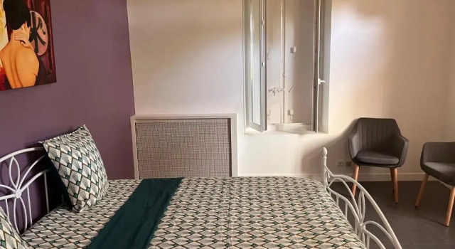 Domaine clos et arboré de 3 ha avec deux maisons, Réserver Villa Lamothe-Montravel 