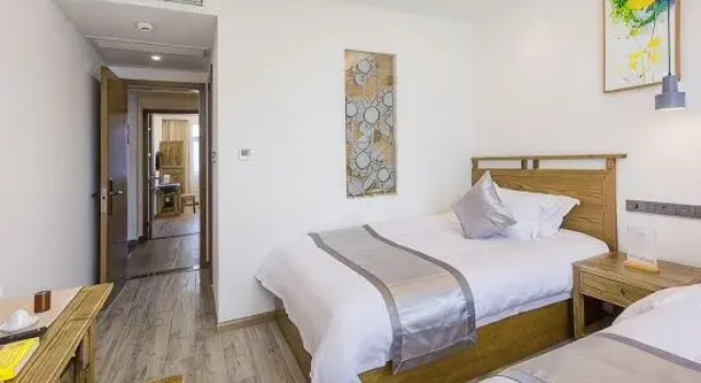 Семейный люкс FLoral Hotel · Red Forest Yuyao hotel (Yuyao Siming Lake Scenic Area）