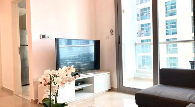 Апартаменты Gorgeous 1 bedroom with balcony in Dubai Marina