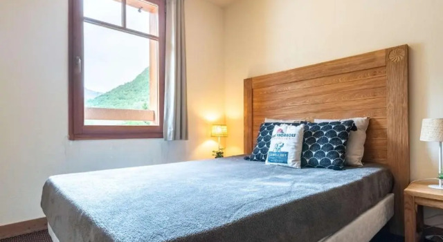Appartement Saint-Lary-Soulan, 2 pièces, 6 personnes - FR-1-296-397, Забронировать Апартаменты/квартира Отели в центре Сен-Лари-Сулан, в центре, Парковка