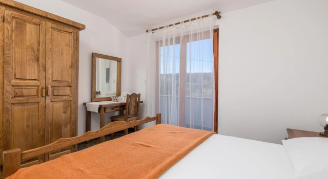 Awesome Apartment in Rab With 2 Bedrooms and Wifi, Prenota Appartamento Arbe 