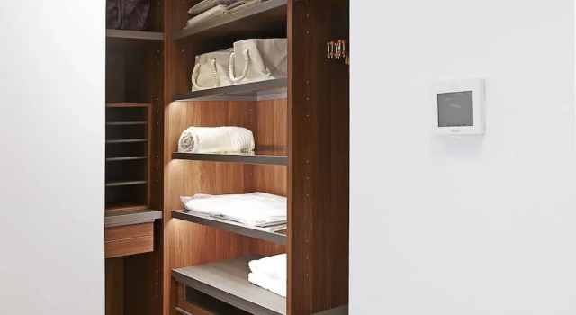 Апартаменты Luxury Цокольный этаж c 1 комнатой с балконом Lario Apartment