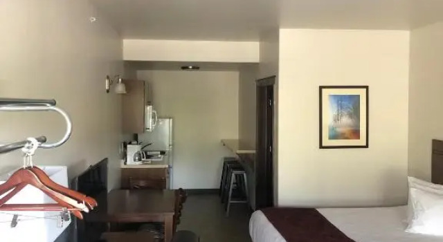 Люкс Yellowstone Big Rock Inn