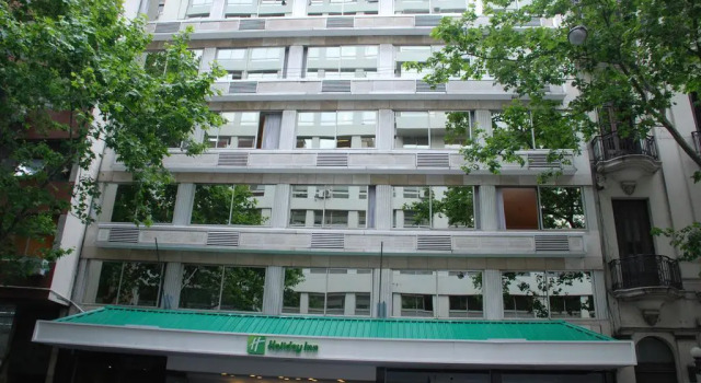 Holiday Inn Montevideo, an IHG Hotel, Buchen Sie Hotel Hotels in Montevideo mit Parkplatz, Parkplätze