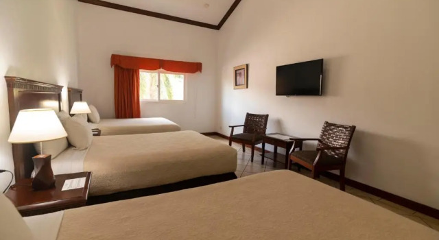 Трёхместный номер Standard Hotel Cayman Suites