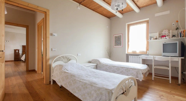 Cascina Serenella B&B, Book Bed and Breakfast Calcinato Lombardiet