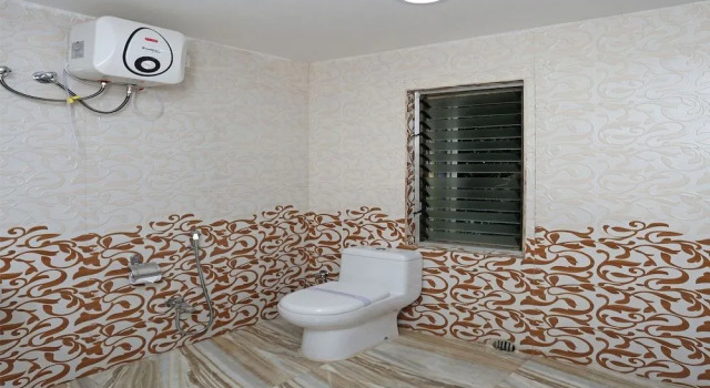 OYO 9855 Hotel Royal Suites