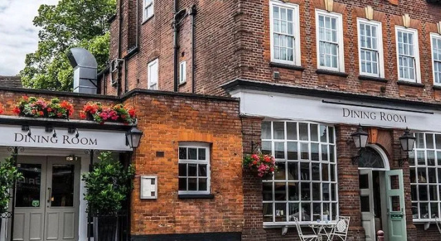 Red Lion Hotel, Забронировать Отель Рэдлетт Хартфордшир