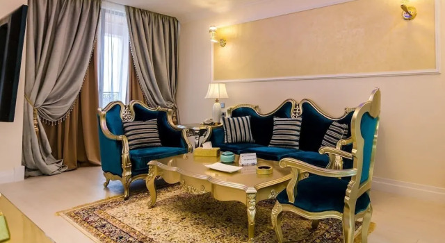 Люкс Deluxe Phoenicia Royal Hotel