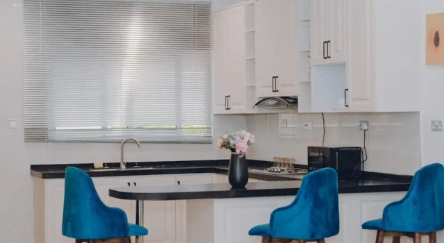 Апартаменты Sunrise Fully Furnished Apartments