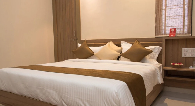 OYO 13273 Home Luxury Stay Airport Road, Забронировать Отель Отели штата Раджастхана 3 звезды, 3*