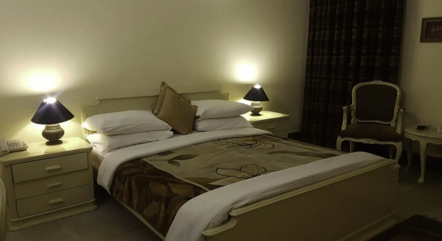 Continental House, Rezervasyon Otel İslamabad ucuz oteller, Safa Gold Mall yakınında