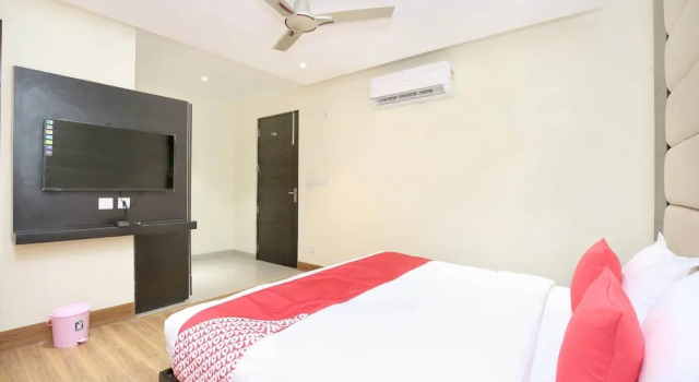 Двухместный номер Deluxe OYO 15486 Hotel New Diamond