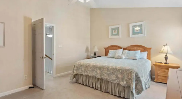 Creekside Getaway Stay for 8, Buchen Sie Ferienhaus Millville Delaware