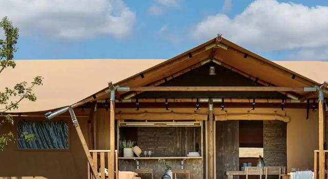 Тент Beautiful Glamping Tent With Bathroom