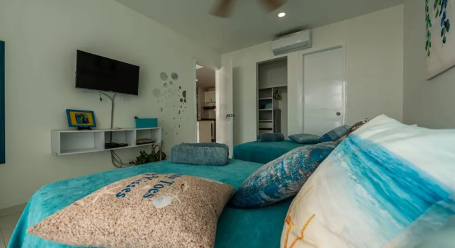 Семейные апартаменты c 1 комнатой с балконом и с красивым видом из окна Cartagena Beach Front Apartments