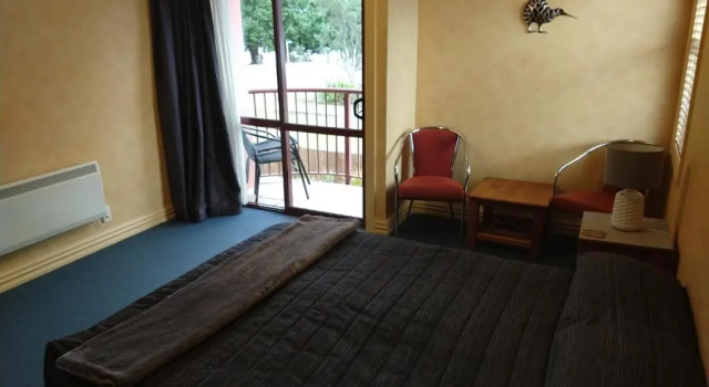 Студия Standard с балконом Red Tussock Motel