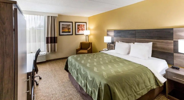 Номер Standard Quality Inn & Suites Plattsburgh
