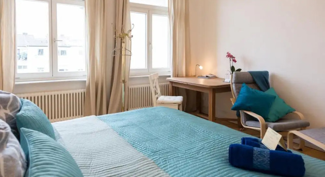 Blues & Chutney Bonn Bed & Breakfast, Забронировать Отель Отели Бонна 3 звезды, рядом с Германский национальный музей современной истории Haus der Geschichte der, 3*