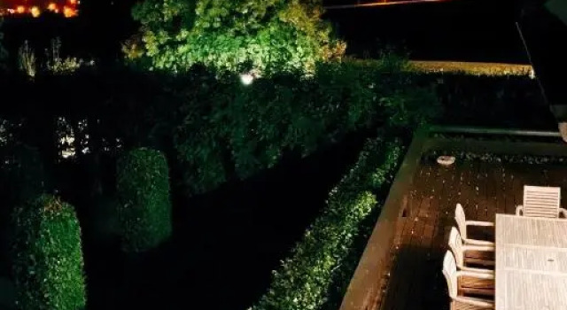 Villa Amoulogies, Rezerwuj Willa Hotele w Bruksela z parkingiem, Parking