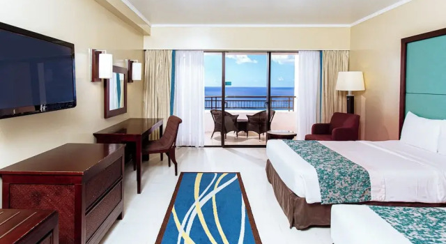 Клубный номер Premium с балконом Pacific Islands Club Guam