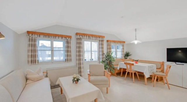 Ferienwohnung 2, Rezervasyon Otel Chieming Chiemsee