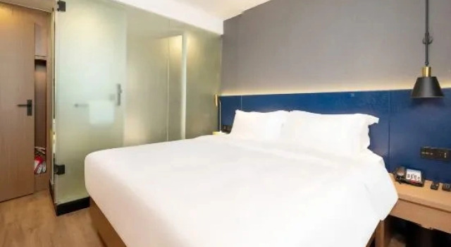 Двухместный люкс Business Cheermay Hotels (Hongshulin Beach Branch, Chengqu District, Shanwei)