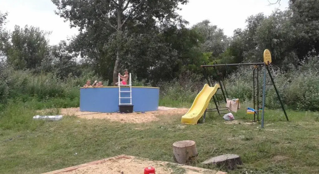 Ekoferma Mezhdumorye, Забронировать Отель Чекон 