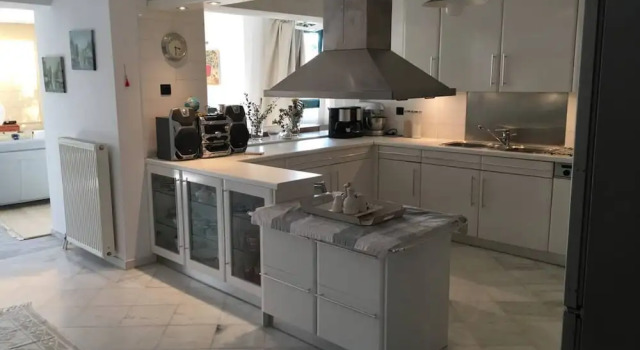 Вилла Stunning 4-bed Villa in Lagonisi Kalivia Thorikou