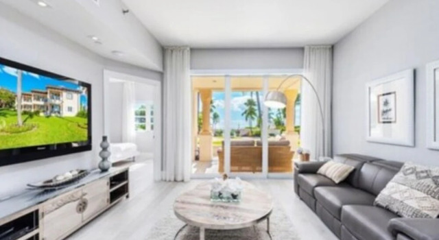 Beautiful Exclusive Fisher Island 3 En-suite Bedroom Apartment With Ocean and Pool Views 6 Guests, จอง อพาร์ทเมนท์ Fisher Island สหรัฐอเมริกา