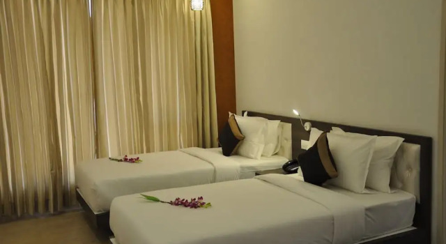 Номер Premium Pride Biznotel Manjusar Vadodara Near Sokhda Lake