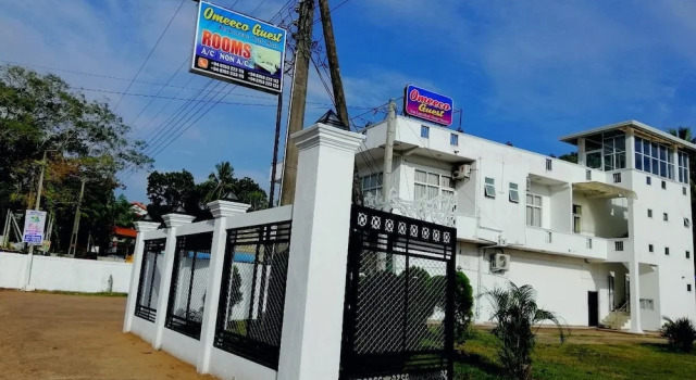 Omeeco Guest, Book Pension Hoteller i Devinuwara med parkering, Parkering