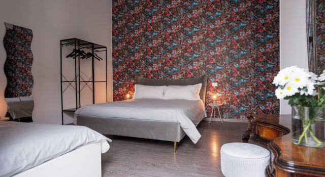 Трёхместный номер Standard с балконом Duomo & University Rooms Catania Center