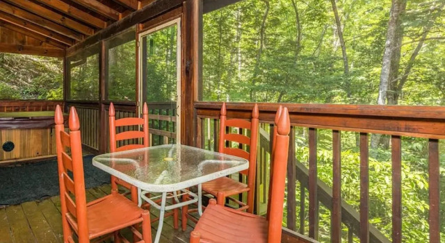Коттедж Secluded 3BR Cabin w Hot Tub Dog Friendly Sleeps12