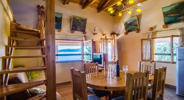 Villa Sea Edge - Three Bedroom Villa with Sea View, Забронировать Вилла Отели Подступа с парковкой, Парковка
