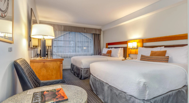 Четырёхместный номер Premium Listel Whistler, a Coast Hotel