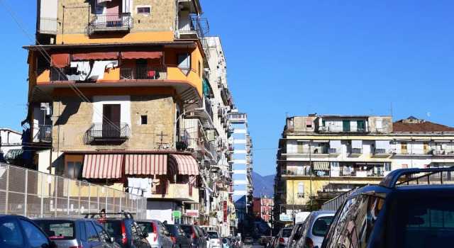 Трёхместный номер Superior с балконом и с видом на город Napoli Station B&B