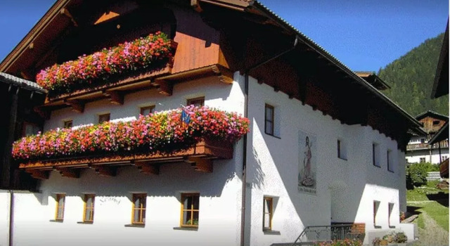 Naflerhof, Prenota Hotel Hotel a Tirolo con parcheggio, Parcheggio