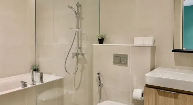 Deluxe Room near BTS Phrom Phong | Sukhumvit 31, Забронировать Отель Отели Бангкока 3 звезды, рядом с Музей Бан Камтиенг, 3*