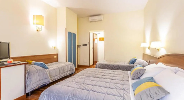 Четырёхместный номер Classic Hotel Medici