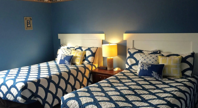 Empire Lakeshore Inn, Book Hotel Empire Traverse City Wineries