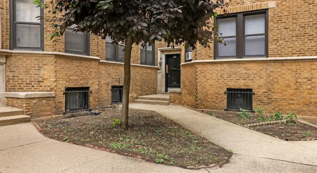 1BR Apt with Modern Elegance in Boystown