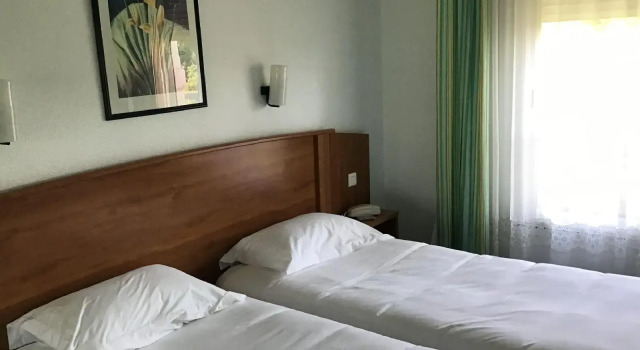 Brit Hotel Europ Bergerac, Book Hotel Bergerac Red Perigord
