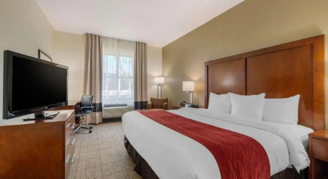 Номер Standard Comfort Inn & Suites Northeast - Gateway
