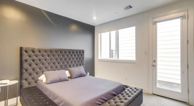 Коттедж Inviting H-Town Home Near Shops & Golf Courses