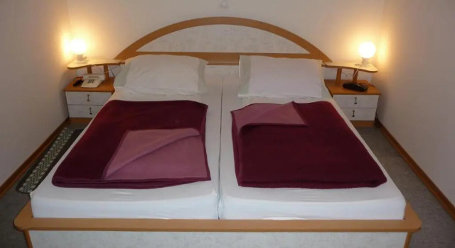 Guesthouse Pri Štefanu, Book Hotel Hoteller i Tolmin med parkering, Parkering