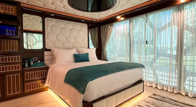 Двухместный номер Standard с балконом и с видом на море Overnight Super Yacht - Orchid
