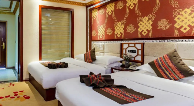 Трёхместный номер Standard с видом на горы Floral Hotel · Shangri-la Blue Sky